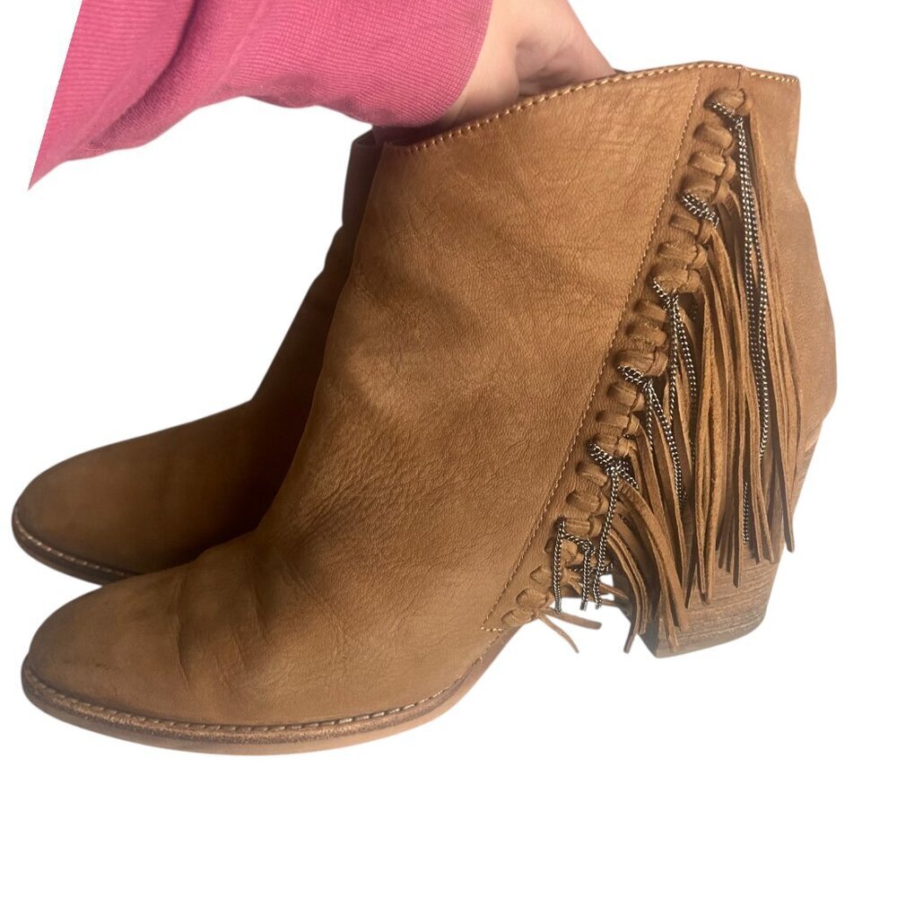 Dolce Vita Size 9.5 Juneau Ankle Boots Fringe Chain Neutral Brown Shoes Suede - Picture 4 of 8
